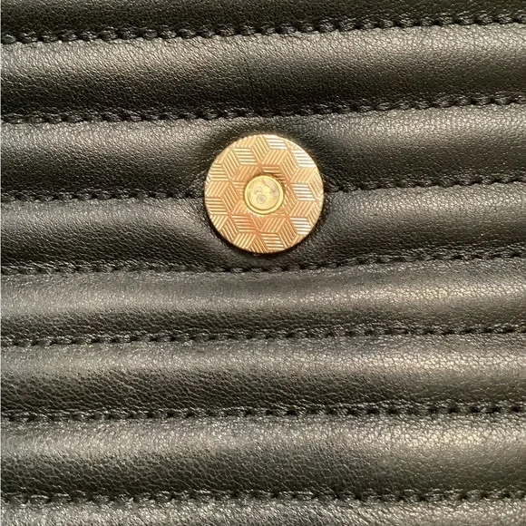 VINCE CAMUTO LEATHER SHOULDER BAG - Picture 7 of 13